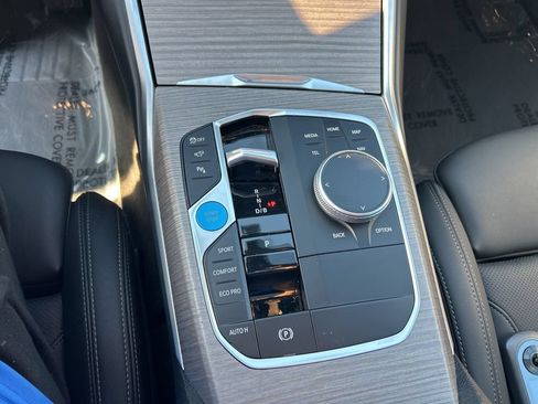 Used 2025 BMW i4 xDrive40i AWD/4WD image 43