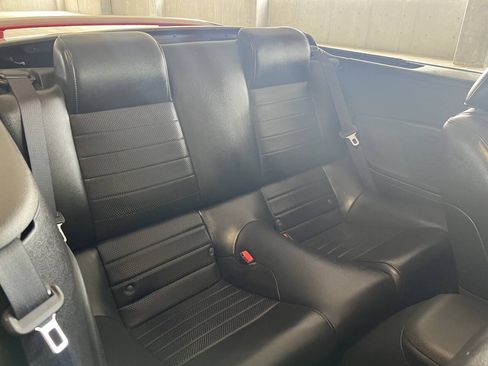 Used 2005 Ford Mustang GT RWD image 18