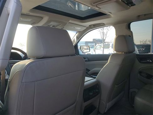 Certified 2019 GMC Yukon SLT w/ Open Road Package image 11