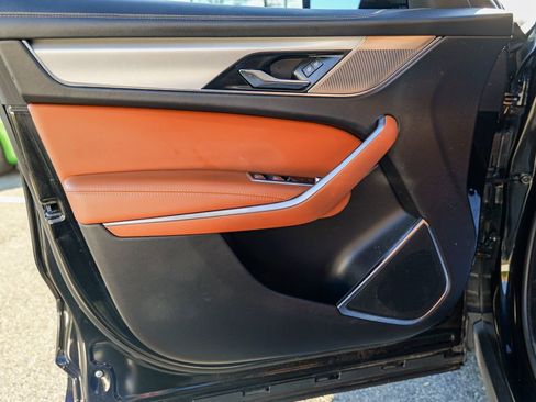 Used 2023 Jaguar F-PACE R-Dynamic S image 17