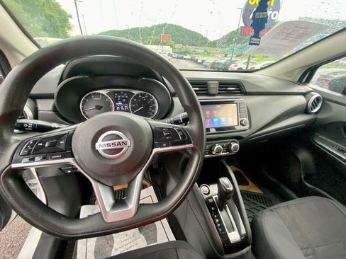Used 2020 Nissan Versa S FWD image 17