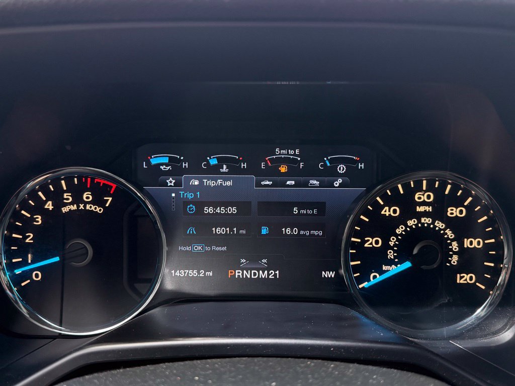 Used 2016 Ford F150 Platinum w/ Equipment Group 701A Luxury RWD image 16