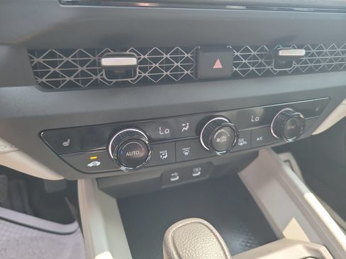 Certified 2025 Honda Accord SE image 18