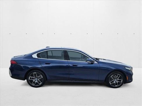 Certified 2026 BMW 530i w/ M Sport Package image 4