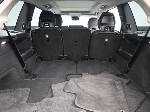 Used 2025 Volvo XC90 B6 Plus image 31