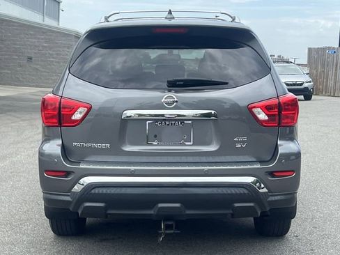Used 2019 Nissan Pathfinder SV AWD/4WD image 12