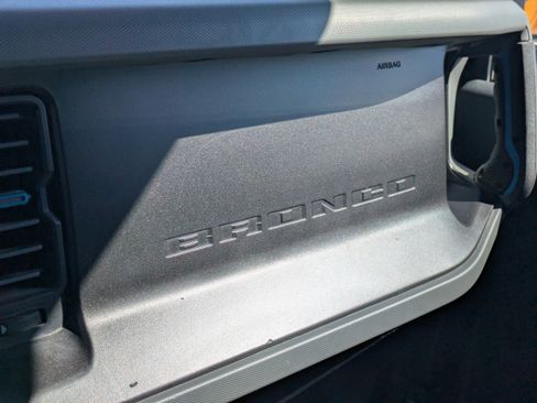 Used 2022 Ford Bronco Black Diamond w/ Sasquatch Package image 30