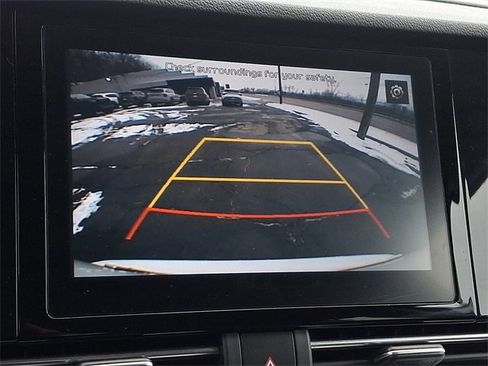 Certified 2022 Kia Niro LXS image 18