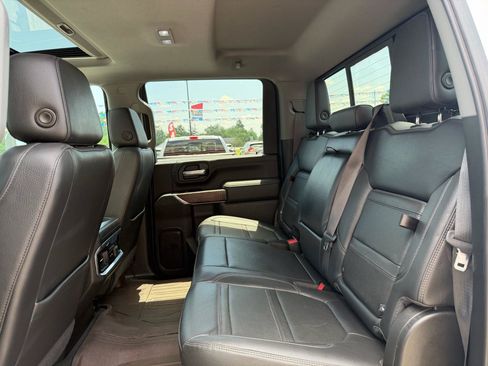 Used 2022 GMC Sierra 3500 Denali w/ Denali Ultimate Package AWD/4WD image 20