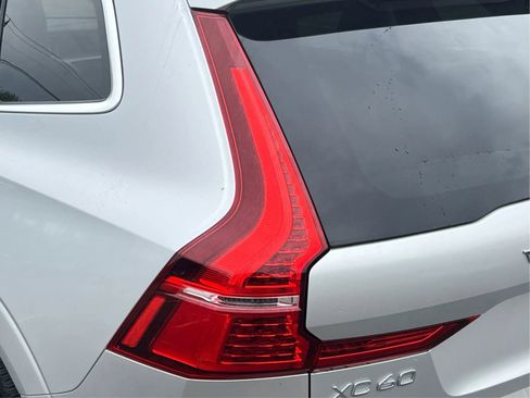 Used 2019 Volvo XC60 T5 Momentum w/ Multimedia Package AWD/4WD image 27