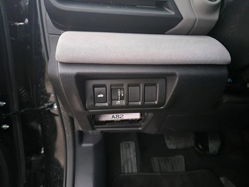 Used 2023 Subaru Legacy Premium image 14