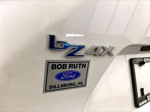 Used 2024 Toyota bZ4X XLE w/ Weather Package image 13