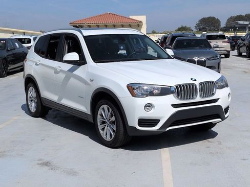 Used 2015 BMW X3 xDrive28d AWD/4WD image 3