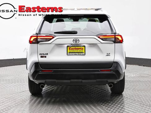 Used 2023 Toyota RAV4 LE AWD/4WD image 6