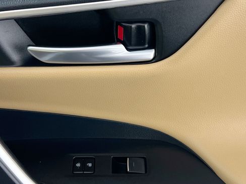 Used 2024 Toyota RAV4 Limited image 32