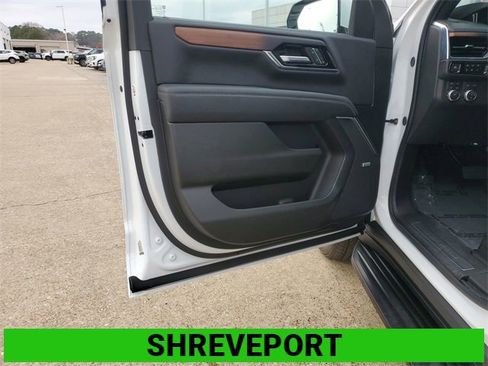 Certified 2025 GMC Yukon XL Denali image 22