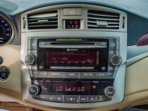 Used 2011 Toyota Avalon Limited FWD image 24