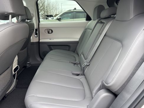 Used 2025 Hyundai Ioniq 5 SEL image 15