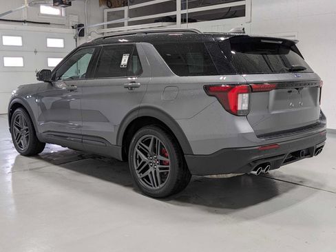 Certified 2025 Ford Explorer ST AWD/4WD image 10