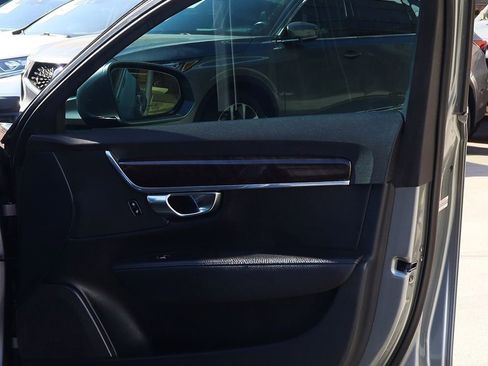 Used 2018 Volvo S90 T8 Momentum w/ Convenience Package image 35