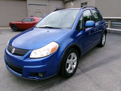 Used 2012 Suzuki SX4 AWD Hatchback image 1