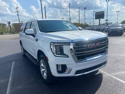 Used 2022 GMC Yukon XL SLT w/ SLT Luxury Package AWD/4WD image 3