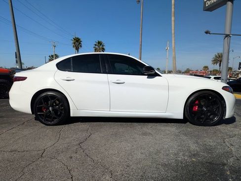 Used 2021 Alfa Romeo Giulia Ti w/ Nero Edizione image 4