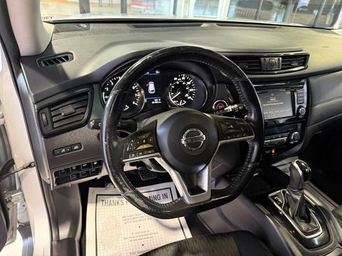 Used 2019 Nissan Rogue SV AWD/4WD image 14