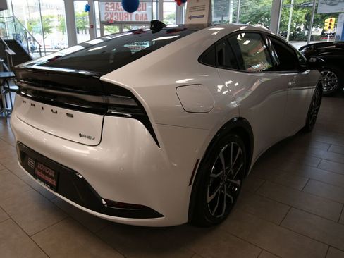 New 2026 Toyota Prius Plug-In Hybrid image 5