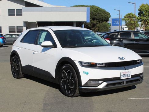 Used 2024 Hyundai Ioniq 5 SEL image 5