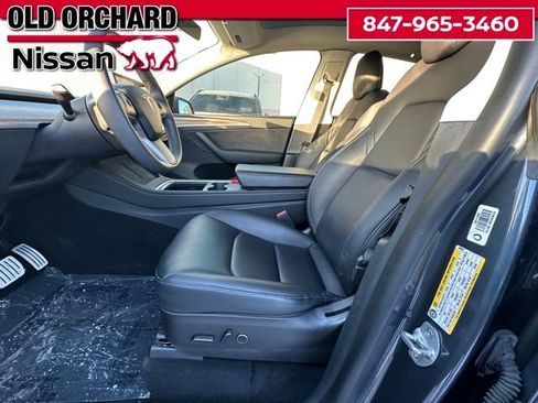 Used 2023 Tesla Model Y Performance image 9