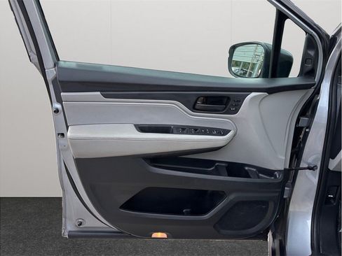 Used 2023 Honda Odyssey EX-L image 16
