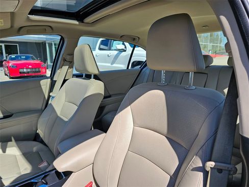 Used 2014 Honda Accord EX-L image 17