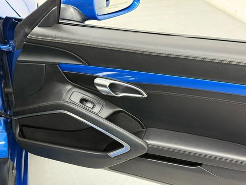 Used 2017 Porsche 911 Carrera image 15