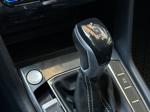 Used 2023 Volkswagen Tiguan SE image 22