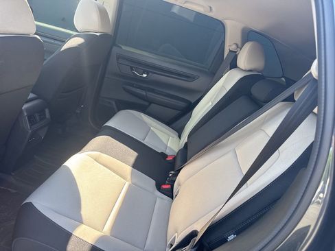 Used 2025 Honda CR-V EX image 9