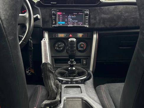 Used 2014 Scion FR-S RWD image 23