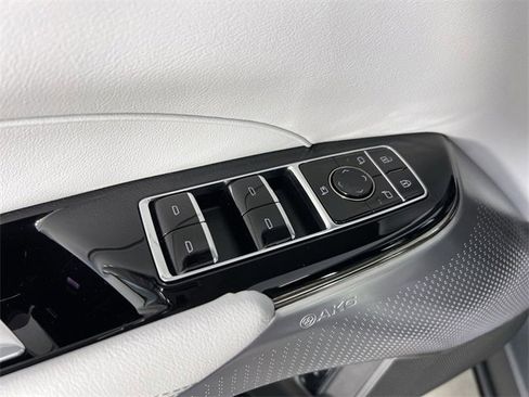 Used 2023 Cadillac Lyriq 2WD image 24