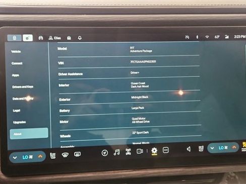 Used 2023 Rivian R1T Adventure image 42