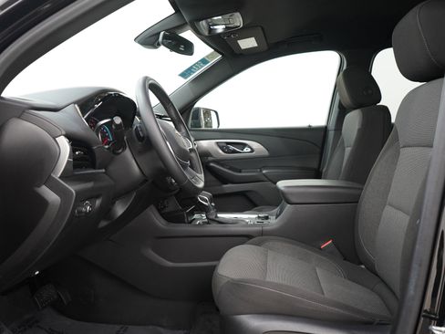 Used 2023 Chevrolet Traverse LT FWD image 24