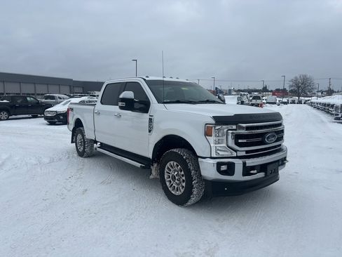 Used 2021 Ford F250 Lariat w/ Chrome Package image 3