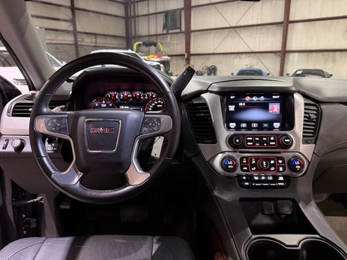 Used 2015 GMC Yukon SLE w/ Convenience Package RWD image 29