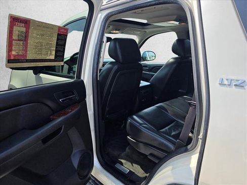 Used 2010 Chevrolet Tahoe LTZ AWD/4WD image 18