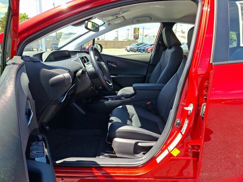 Used 2019 Toyota Prius XLE AWD/4WD image 15