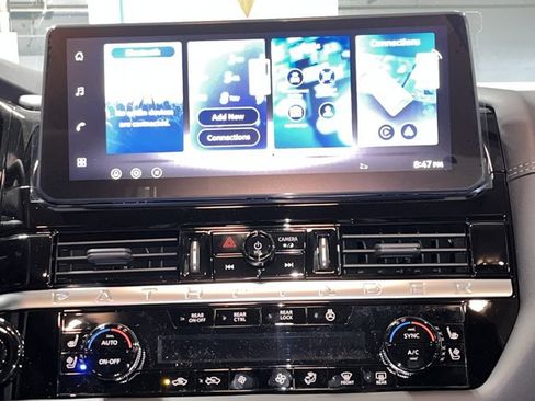 New 2026 Nissan Pathfinder Platinum w/ Cargo Package AWD/4WD image 25