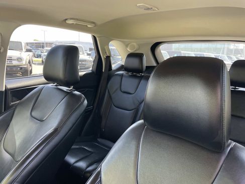 Used 2022 Ford Edge Titanium AWD/4WD image 21