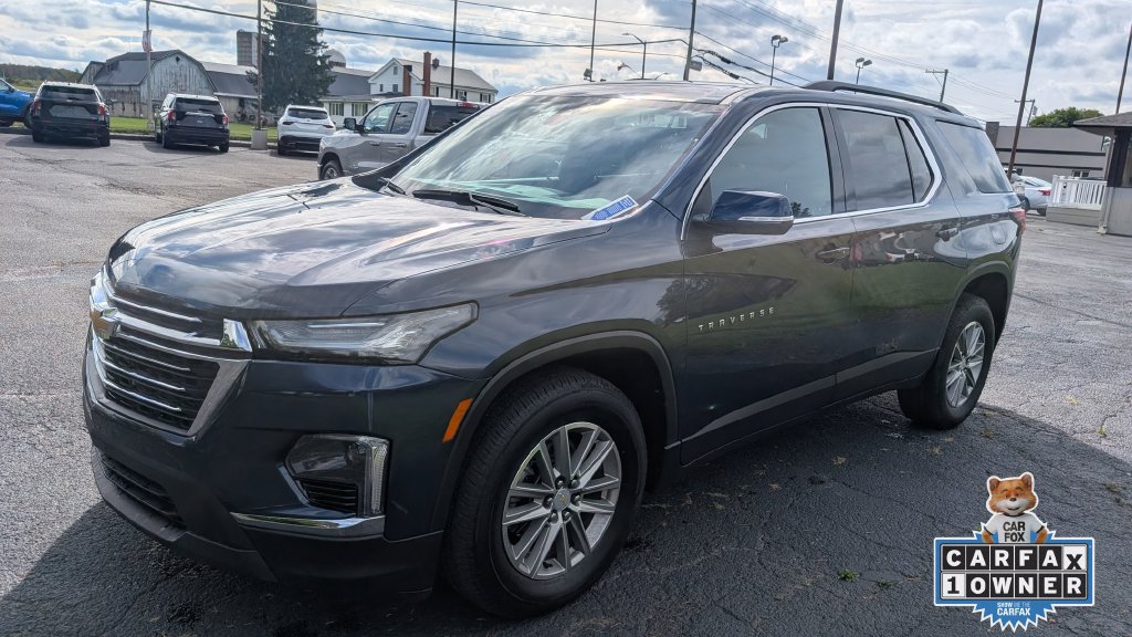 Used 2023 Chevrolet Traverse LT AWD/4WD image 3