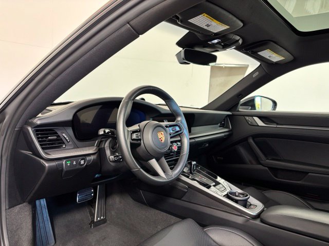 Used 2025 Porsche 911 Carrera RWD image 9