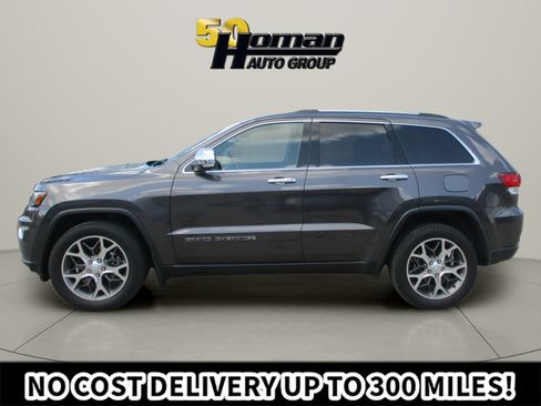 Used 2020 Jeep Grand Cherokee Laredo AWD/4WD image 2