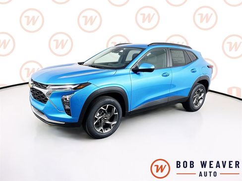 New 2026 Chevrolet Trax LT w/ Driver Confidence Package FWD image 3